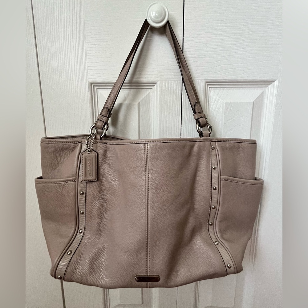 EUC Coach Shoulder Tote